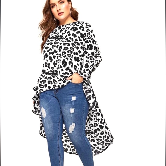 SHEIN Tops - 🌺SHEIN CURVE Leopard Hi And Low Top🌺